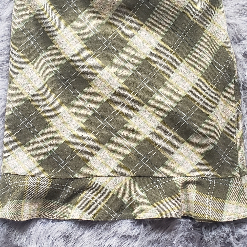 Pretty multi color skirt,  sise 4 P midi.